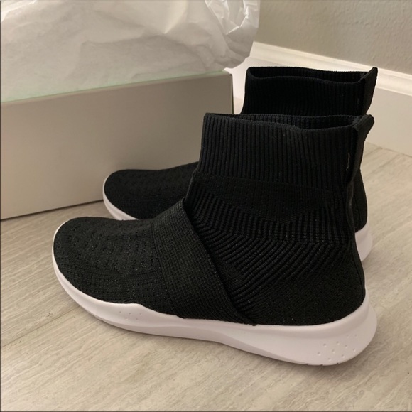 fabletics sneakers